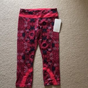 Lulu Lemon Inspire Crop II, NWT, size 8
